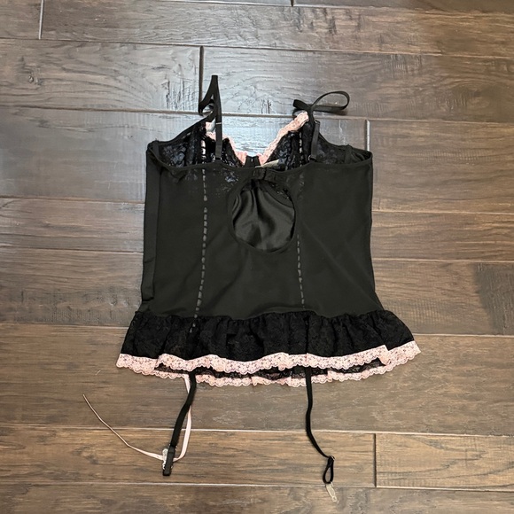 Black and Pink Lace Bustier - Picture 7 of 9